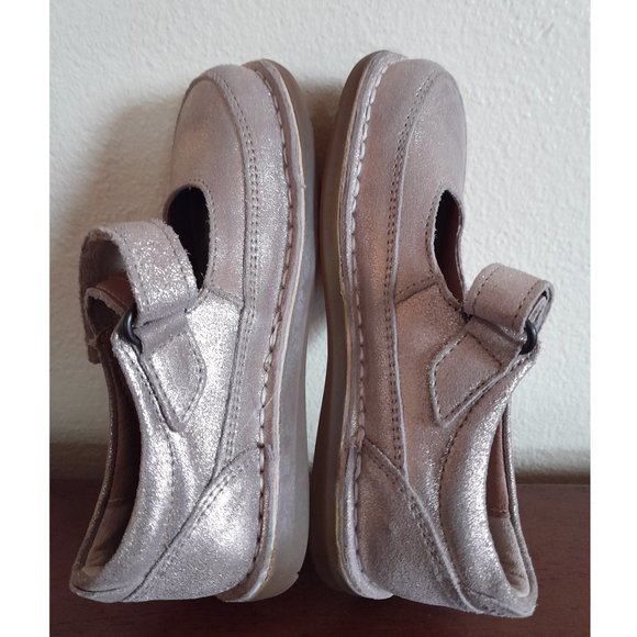 SOLD-kid's Birkenstock leather shoes metallic gold adjustable strap sz 28 (C10) - Picture 12 of 12